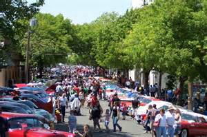 Feather Fiesta Days crowd